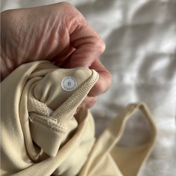 SOLD*****SOLD*****SOLD
Lululemon Align Tank Top Light Tan Size 6 - Picture 5 of 7